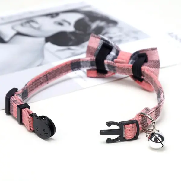 Haustier Breakaway Katzenhalsband Fliege und Glocke Niedliches kariertes Weihnachtsrotes elastisches verstellbares Hundehalsband mit Schärpe Kleine Glocke für Katzen - Image 32