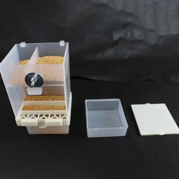 Automatic Parrot Feeder for Small Birds, PP, Convenient, Spacious, No Mess, Anti-Splash - Image 4